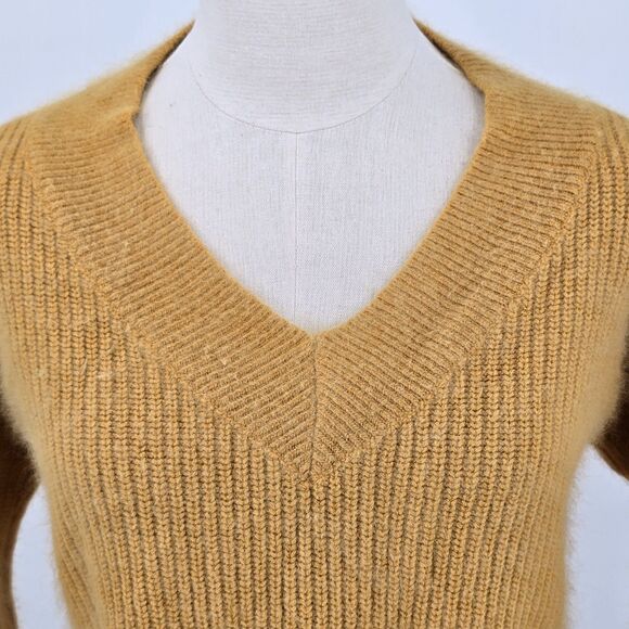 H&M Cropped Sweater Women's M Yellow Chunky Ribbed Frayed Fuzzy - Picture 1 of 6
